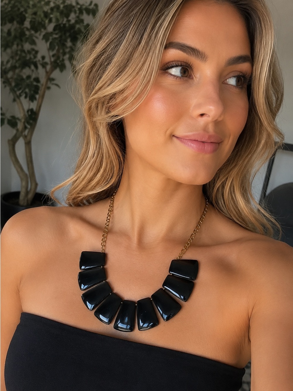 Anthropologie  stylish statement necklace